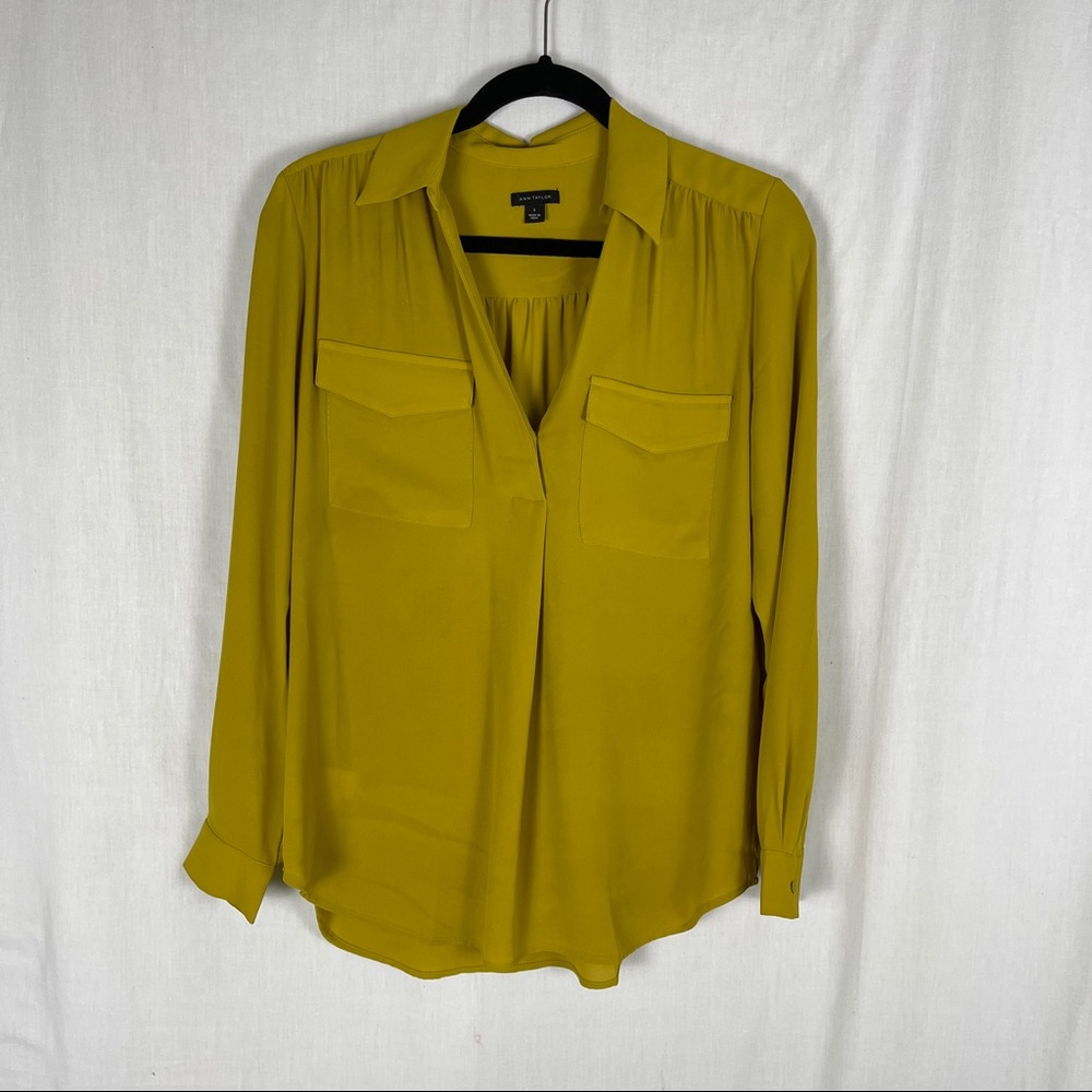 Ann Taylor L/S Chartreuse Polyester Blouse